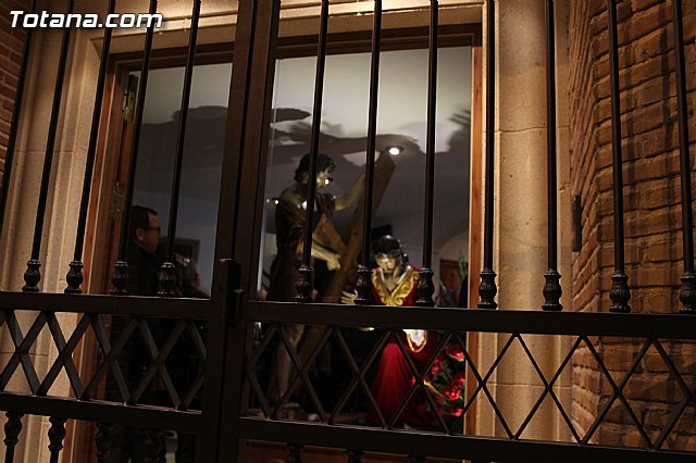 La cofradía del Stmo. Cristo de La Caída presentó la nueva ubicación de sus imágenes titulares