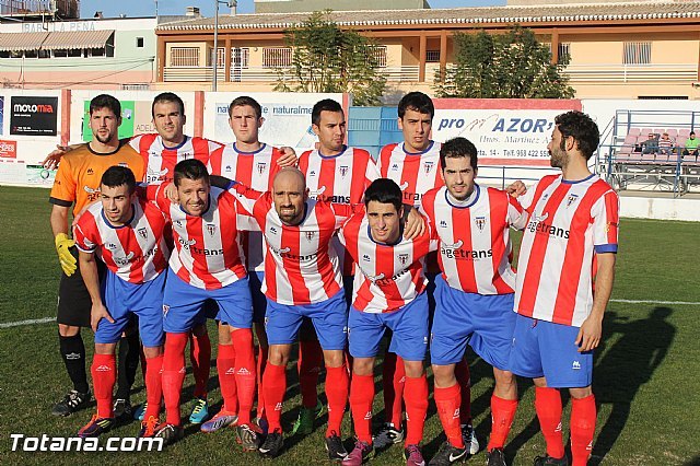 El Olímpico con 10 plantó cara al Jumilla