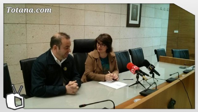 El Ayuntamiento y la Federación de Peñas del Carnaval suscriben un convenio de colaboración