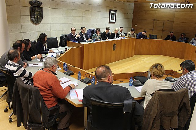 El Pleno aprueba otorgar a la totanera 'Bárbara Rey' el título de 'Hija Predilecta de la Ciudad de Totana'