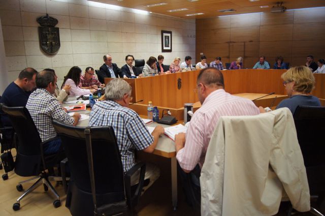 El Pleno acuerda una propuesta para agilizar los trámites burocráticos que permitan la implantación de empresas en el municipio de Totana