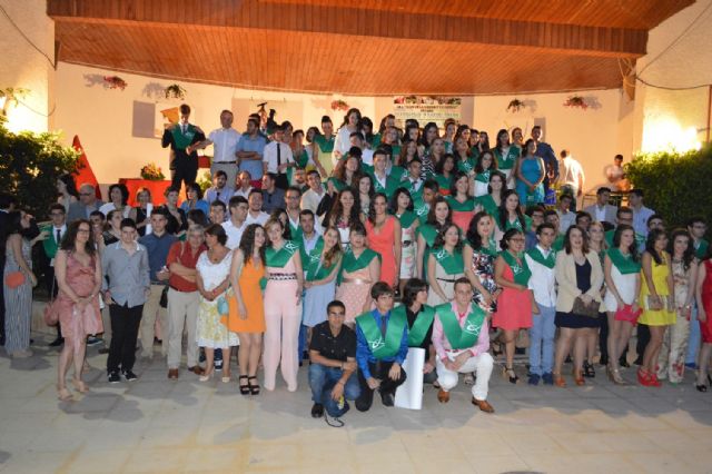 Autoridades municipales asisten al acto de clausura de segundo curso de bachillerato del IES 'Juan de la Cierva'