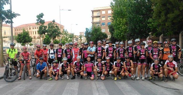 Foto de grupo momentos antes del inicio de la ruta.