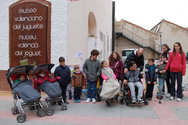 D´Genes y AELIP disfrutaron de una jornada de convivencia con las asociaciones alicantinas ADIBI y Sense Barreres