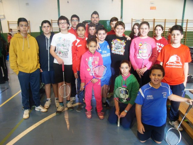 Totana acogió el pasado sábado las Jornadas Regionales Zona Sur de Bádminton y Orientación de Deporte Escolar