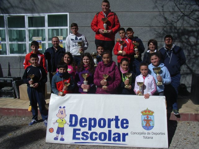 La concejalía de Deportes organizó la fase local de petanca de Deporte Escolar