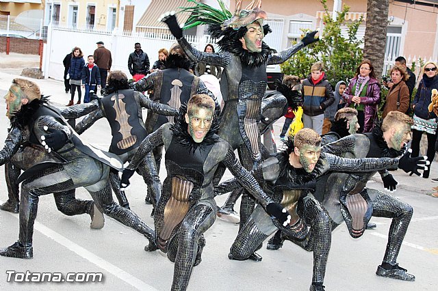 Totana celebra mañana el primer desfile de Carnaval en el que participarán peñas de distintos puntos de la Región de Murcia