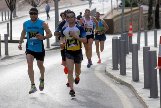 Gran actuación de los atletas del Club Atletismo Totana en la XXII Media Maratón de Cartagena