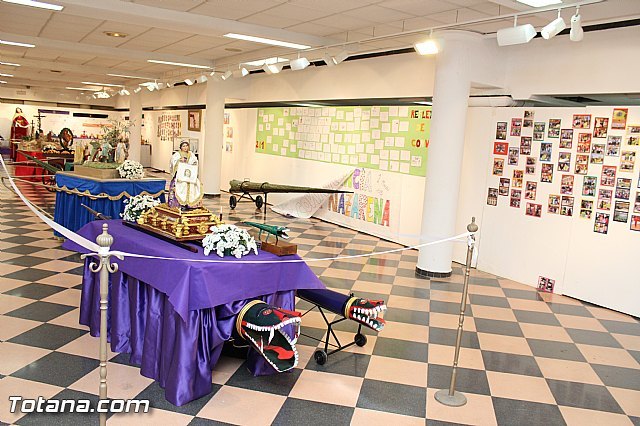 La exposición 'Así ven los niños la Semana Santa' permanece abierta hasta el próximo domingo, 22 de marzo