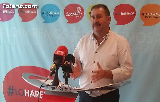 Andrés García: 'La Consejera de Agricultura y la alcaldesa engañaron a los agricultores en la reunión del Raiguero'