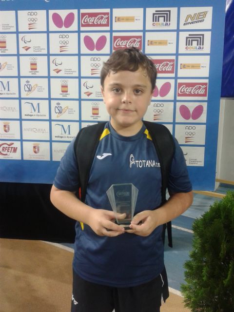 De histórico se podrían calificar los resultados de los jugadores del Club Totana TM en los Campeonatos de España