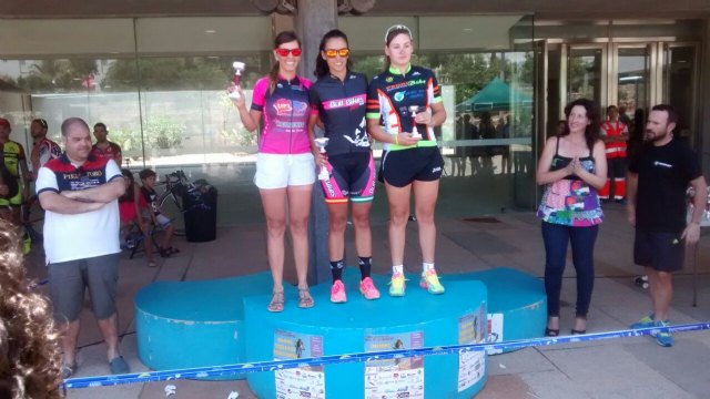 Lidia Fernández en el podium de El Toyo