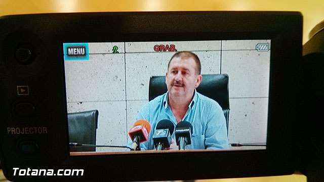 El primer teniente de alcalde cifra en unos 25.000 euros anuales el ahorro en gasto de personal político liberado respecto a la anterior legislatura