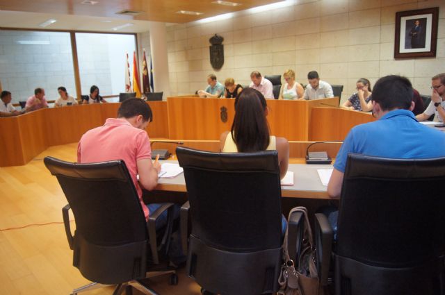 Se aprueba el nombramiento de los nuevos consejeros de los consejos de administración de las sociedades municipales PROINVITOSA y CEDETO, respectivamente