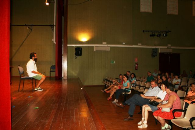 Se presenta el libro '365 gotas de luz ¡Vive en positivo!