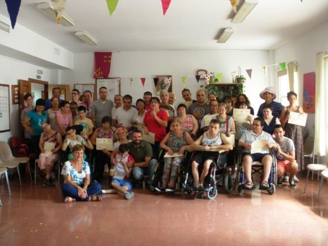 Autoridades municipales clausuran el curso 2014/15 en el Centro Ocupacional “José Moyá Trilla” de Totana