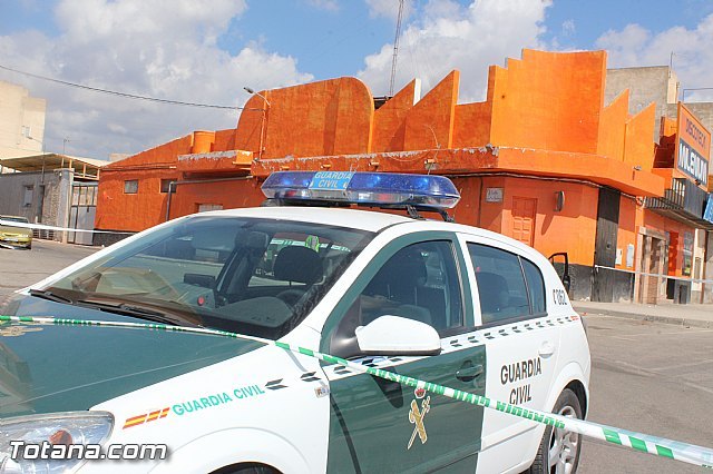 Un joven de nacionalidad marroquí ha fallecido esta madrugada tras una pelea junto a una discoteca de Totana