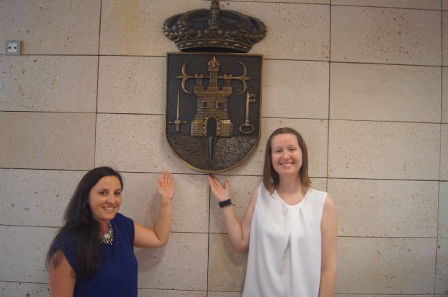 Dos jóvenes europeas realizan sus prácticas laborales formativas en el Ayuntamiento de Totana en el marco del 'Programa Eurodisea'