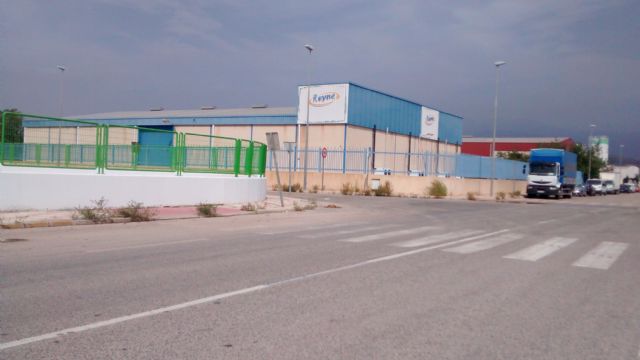 El PP denuncia el estado de abandono de los jardines y falta de limpieza general que sufre el Polígono Industrial de Totana