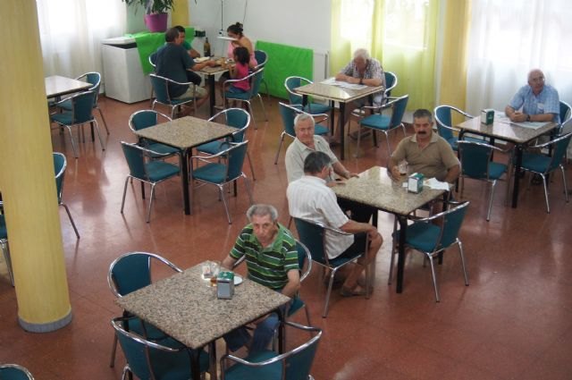 El programa de actividades del Centro Municipal de Personas Mayores contempla nueve talleres para el curso 2015/16