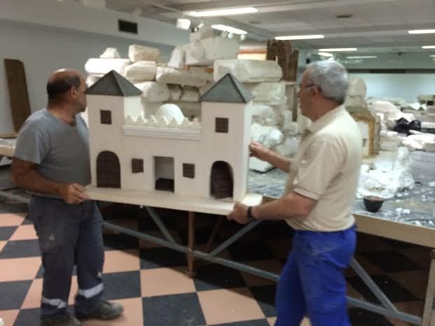 Operarios municipales trabajan ya en la construcción del nuevo 'Belén municipal'