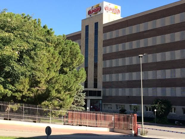 El Ayuntamiento estudia habilitar un servicio de transporte para los más de 500 empleados que trabajan en 'ElPozo Alimentación'