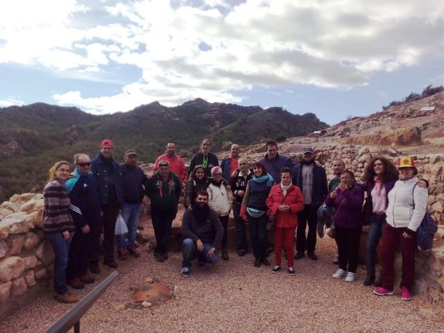 El Centro de Día para Personas con Enfermedad Mental organiza una visita guiada al yacimiento arqueológico de “La Bastida”