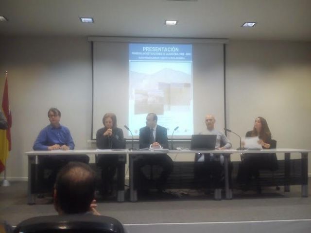El Museo Arqueológico de Murcia acoge la presentación de las dos guías arqueológicas