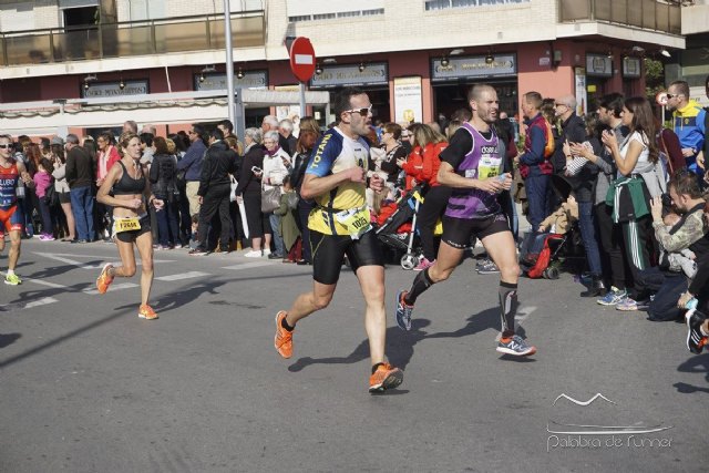 Atletas del Club Atletismo Totana participaron en la 27ª Media Maratón de Santa Pola