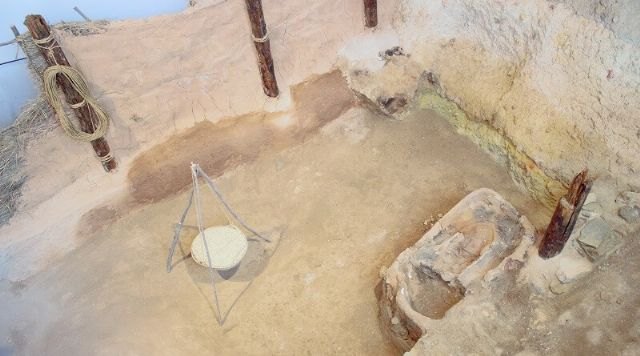 Se construirá una réplica de una vivienda en el yacimiento 'La Bastida'