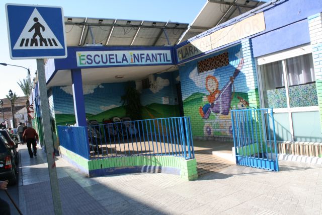 El plazo de presentación de solicitudes para la admisión de alumnos en la Escuela Infantil 'Clara Campoamor' para el curso 2018/19 será del 5 de marzo al 16 de abril