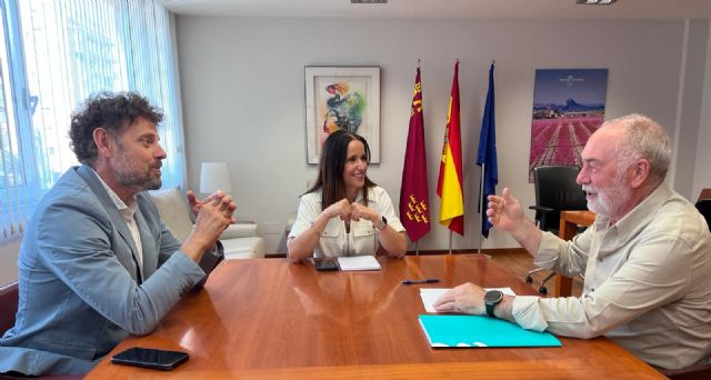 Ayala mantiene su primer encuentro institucional como consejera de Salud con el Colegio de Médicos