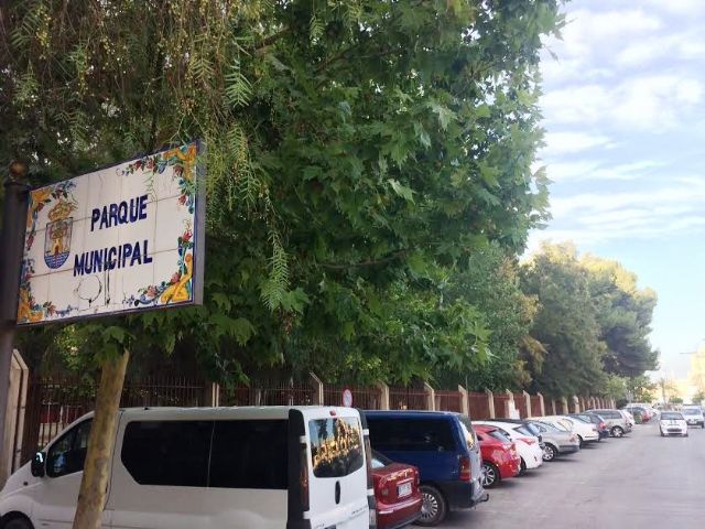 Realizarán trabajos de mantenimiento del arbolado de grandes dimensiones ubicado en el parque municipal 'Marcos Ortiz' durante este lunes y martes