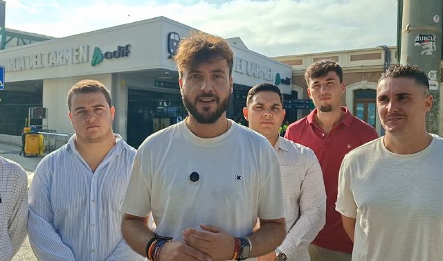 Landáburu: 'Una generación de jóvenes lleva cinco a&ntilde;os sin tren mientras la banda de Sánchez se ha puesto las botas'