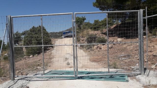 Denuncian el corte de un camino rural en El Purgatorio, en Sierra Espuña