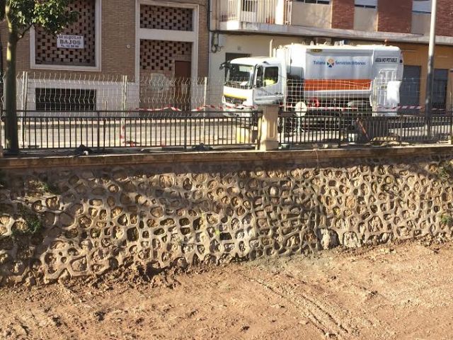 Finalizan las obras de acondicionamiento en uno de los muros de la rambla de La Santa para evitar filtraciones al cauce