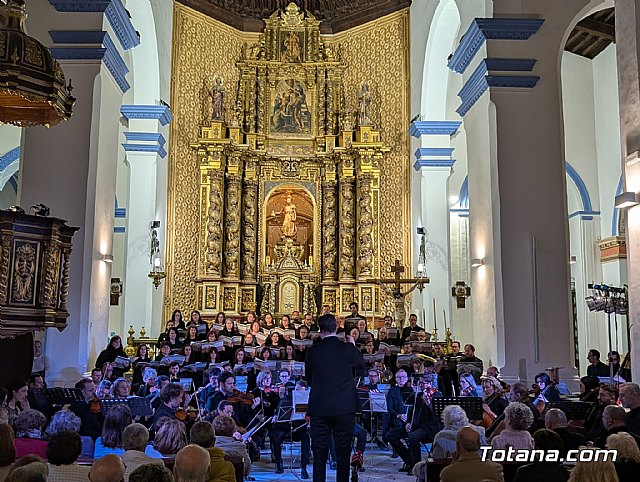 Totana acoge el estreno triunfal de “La Pasión según San Juan” de Juan Miguel Murani