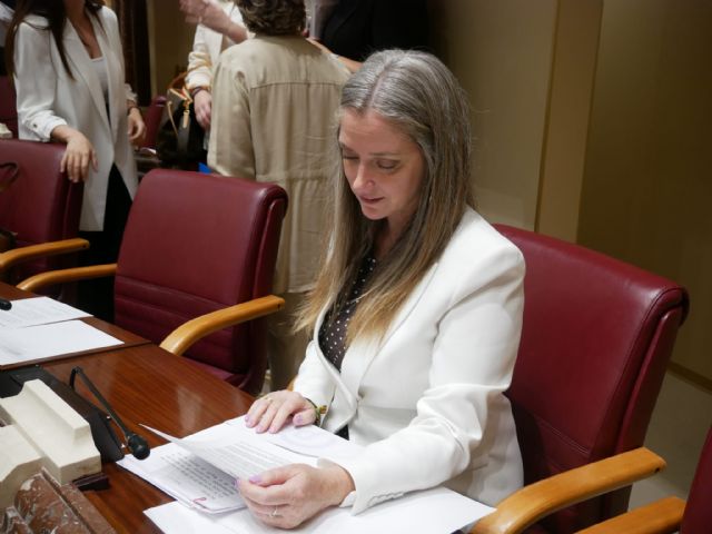 Casajús denuncia el 'silencio' del Gobierno central tras 17 meses del hundimiento del Ursa Major y exige evaluar los riesgos para el medio ambiente y la seguridad