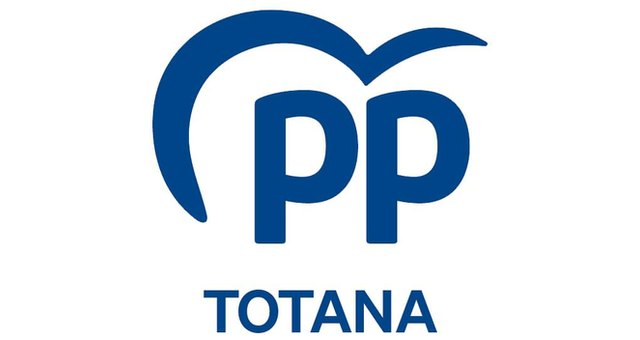 'Los 2 millones de euros que IU no cobró en recibos de agua, permitirían decorar Totana con árboles de Navidad desde la Avda de Lorca hasta la salida hacia Alhama'