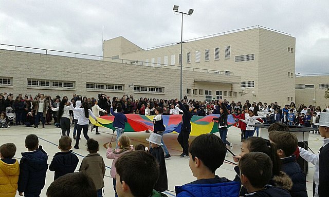 El CEIP La Cruz celebró el Día Escolar de la No Violencia y la Paz