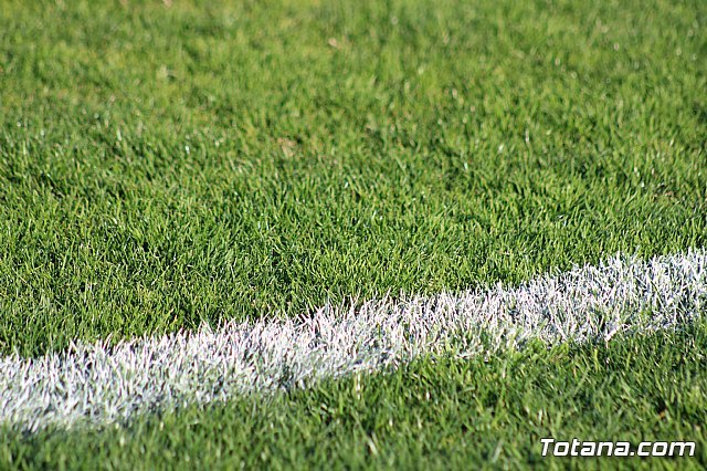 Se retoma el uso del estadio municipal “Juan Cayuela” tras los trabajos de resiembra del césped