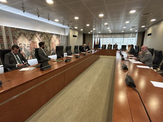 López Miras comparecerá el 12 de marzo para responder a las preguntas de los portavoces parlamentarios