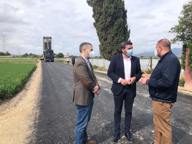 La Comunidad invierte 213.000 euros en reparar dos caminos rurales del municipio de Totana
