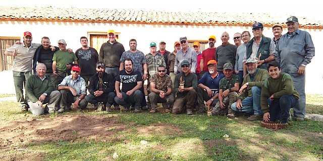 Una treintena de cazadores participaron ayer en el XXXIII Campeonato de Caza Menor con Perro