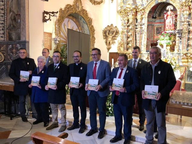 Se presenta una nueva edición de 'Cuadernos de La Santa' en el Santuario de la Patrona