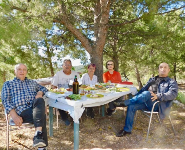 De derecha a izquierda Juan Luis Castanedo, Rosa López, Kati Hernández, Salvador Ortuño y Pepe González.