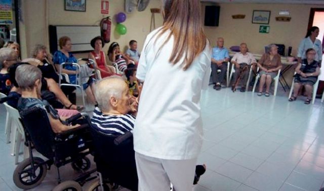 Se adjudica a la mercantil 'Clece, SA' el servicio público de Centros de Día para Personas Dependientes de Totana