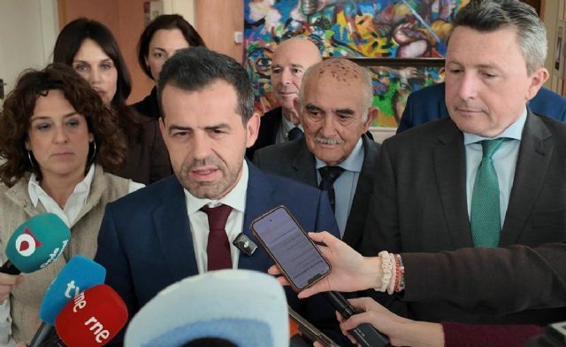 “Hasta aquí hemos llegado”: VOX expulsa a Antelo del grupo parlamentario y le exige que entregue el acta de diputado