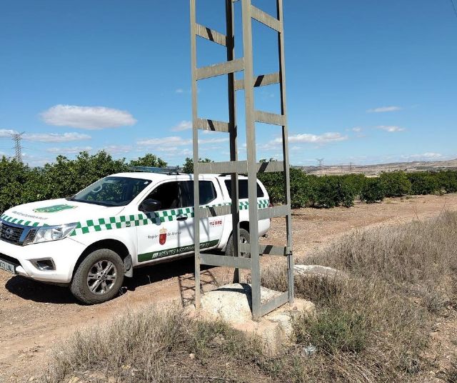 Agentes medioambientales acometen la revisión de más de 1.000 apoyos eléctricos hasta 2025 para proteger la fauna silvestre de la Región