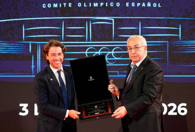 La Región recibe la Placa Olímpica del COE por su compromiso con la promoción del deporte